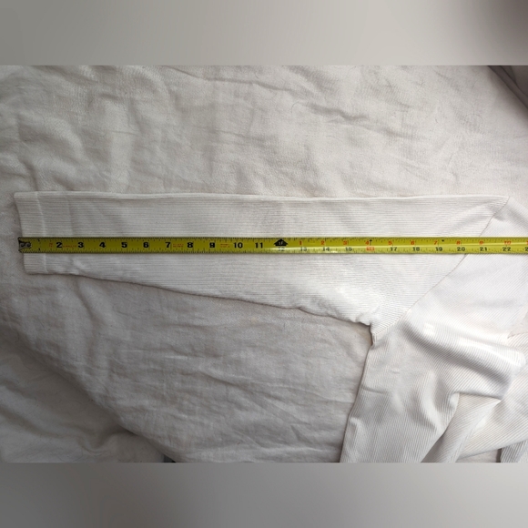 Long Sleeve Reversible Seamless Fit Shirt - Picture 10 of 13